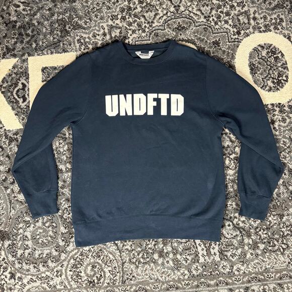 Undefeated Pullover Crewneck Sweatshirt Black Men’s Sz S Preowned - Picture 1 of 4
